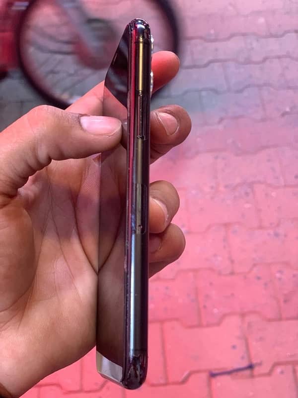 iPhone 11 Pro 64gb PTA Approved  Dul Sim All ok 10 by 10 condition 2