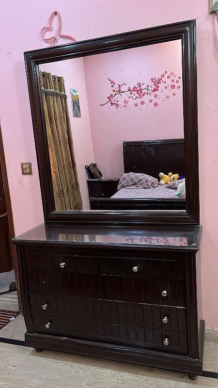 Dressing Table for sale 0