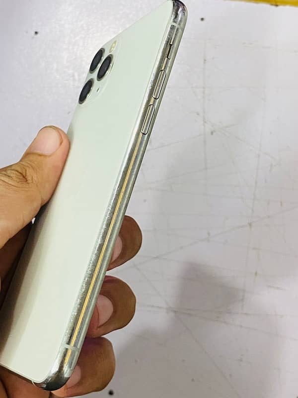 iPhone 11pro 256GB PTA Approved 3