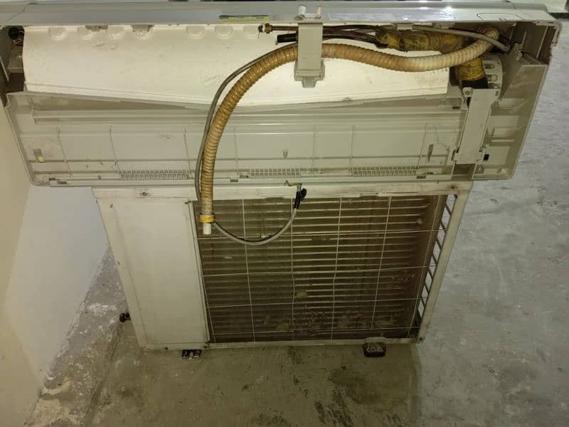 ac for sale at urgent. . . Haire 1