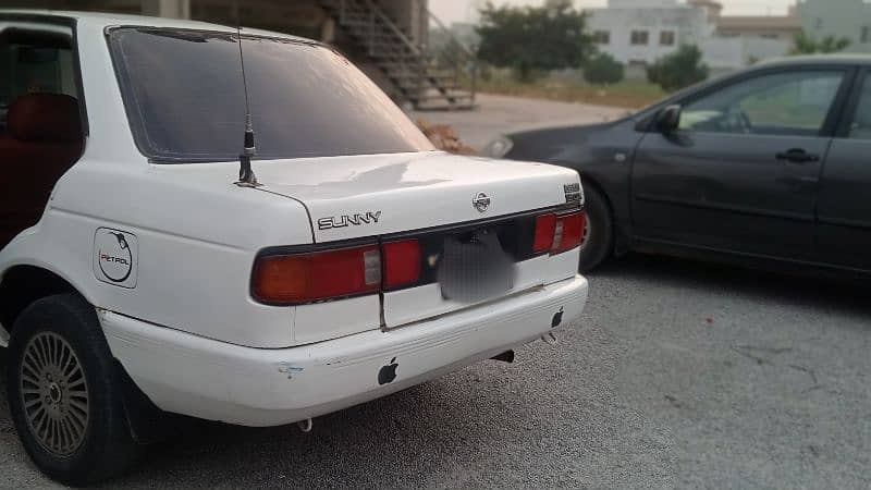 Nissan Sunny (1990/91) exchange possible 8