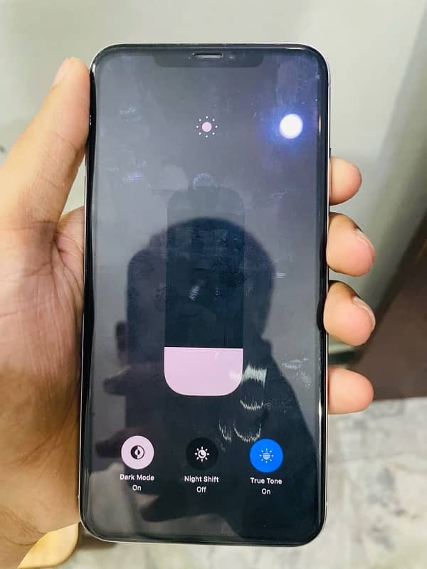 iphone XSMax 64 gb factory unlock 85 BH 6