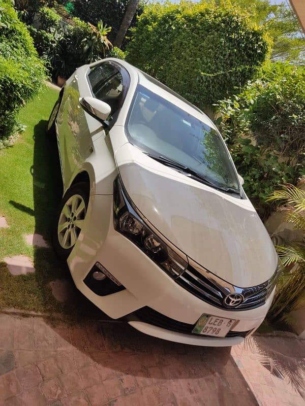 Toyota Altis Grande 2015 1