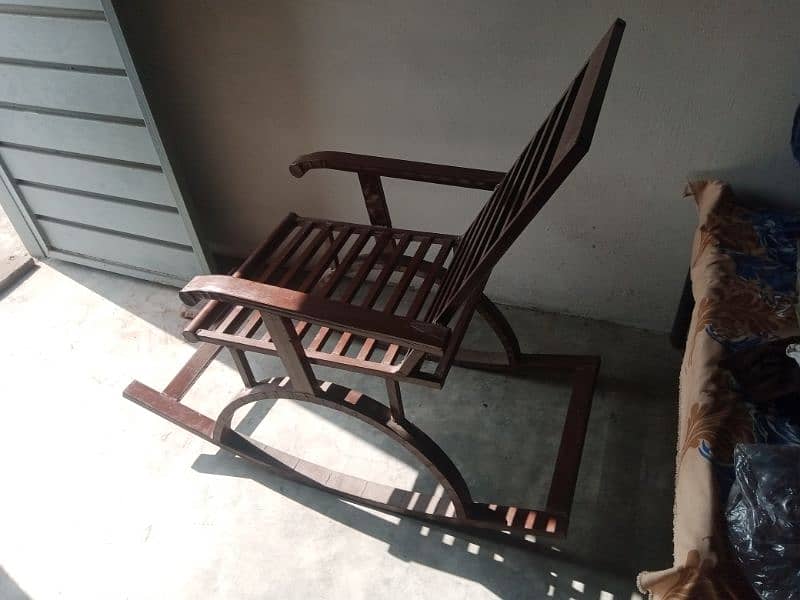 jhoola chair 0