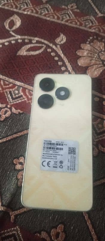 Tecno spark go 10/10 condition 4/64 with box and charger 0