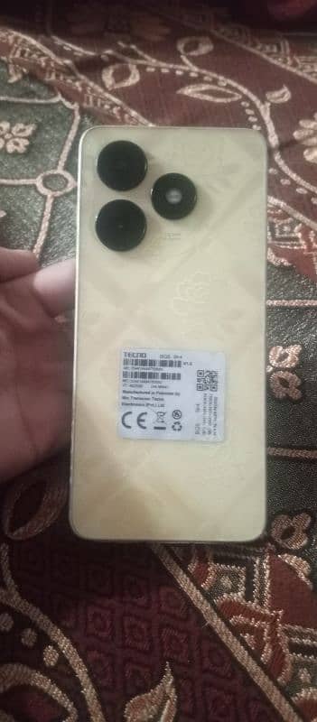 Tecno spark go 10/10 condition 4/64 with box and charger 2