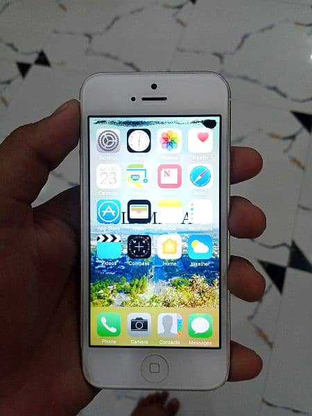 iphone 5 urgent sale 5