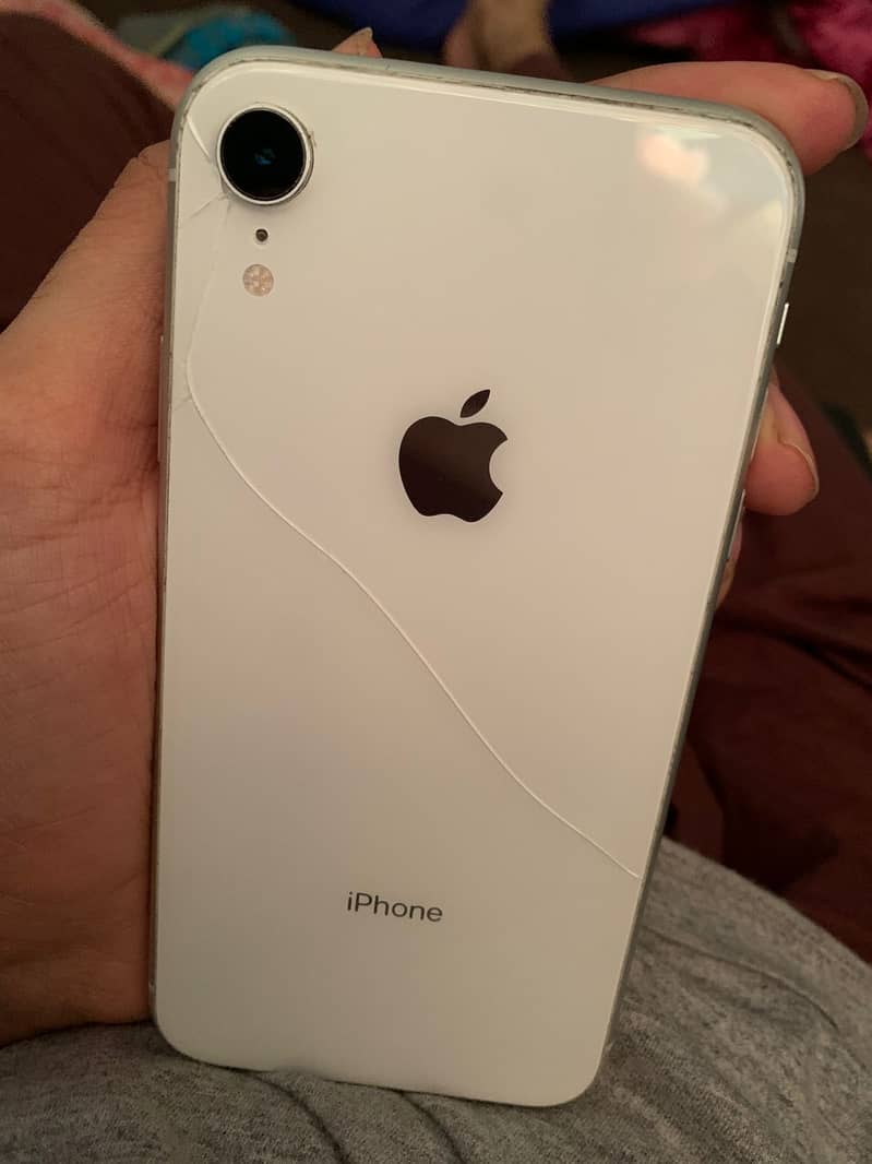 iPhone XR 0