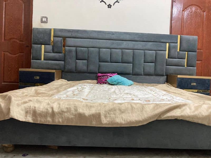 bed set complete for urgent sale like a new condition 3