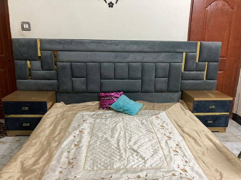 bed set complete for urgent sale like a new condition 4