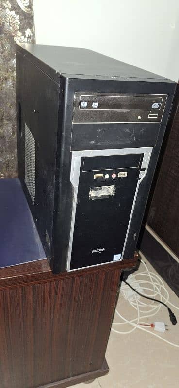 gaming pc with monitor and rx 560 negotiatable 6