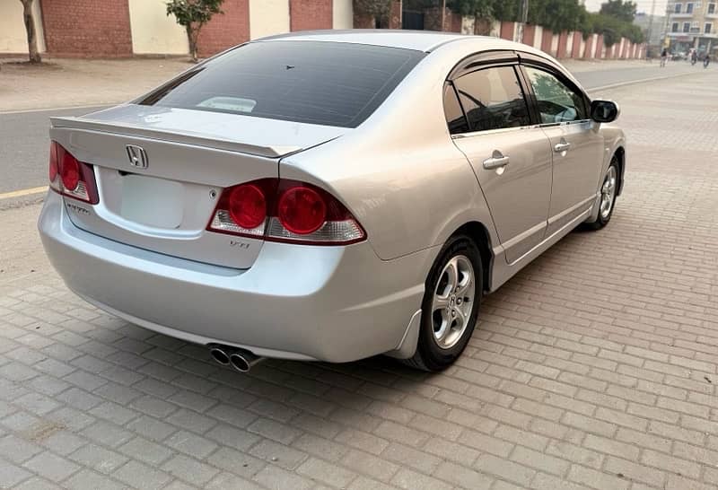 Honda Civic VTi 2012 3