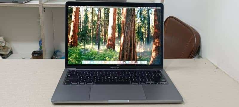 Apple MacBook Pro 2020 ci7 32/512 Touchbar 0