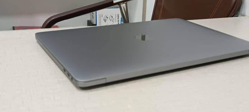 Apple MacBook Pro 2020 ci7 32/512 Touchbar 10