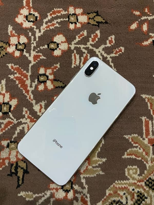 iPhone XS Max 1