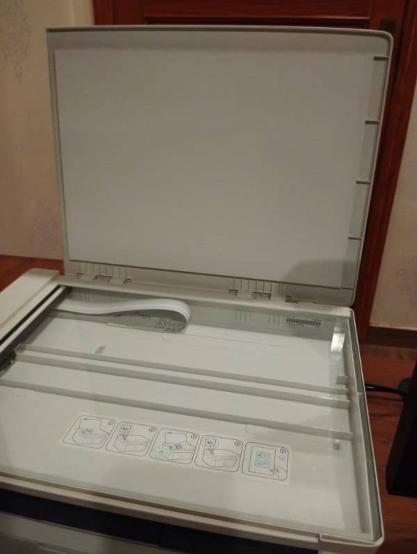 HP Laser jet pro M28w just like brand new 3