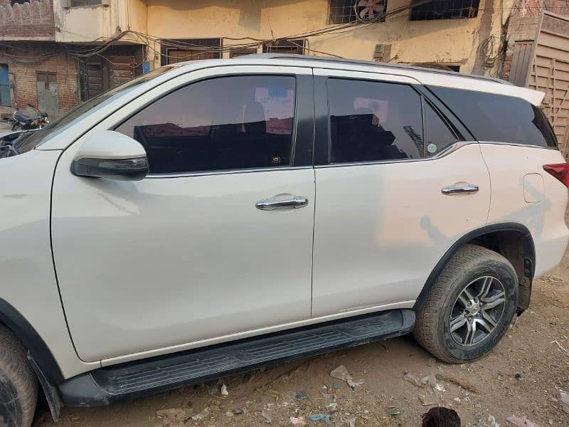 Toyota Fortuner 2020 1