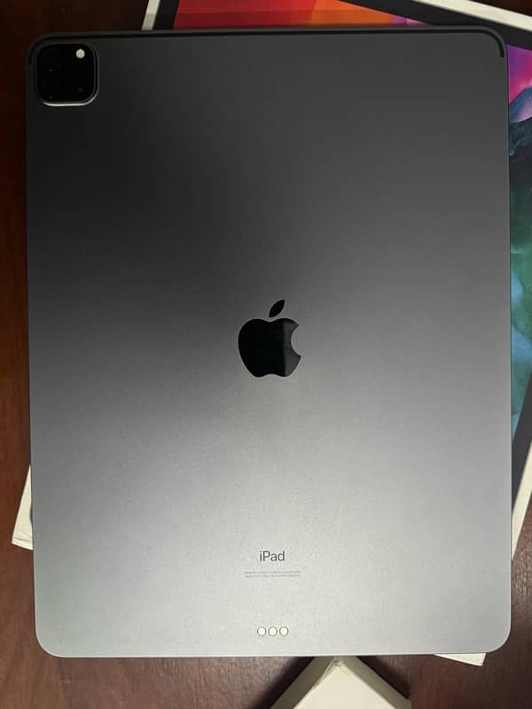 iPad pro 4th gen 2020 - 128gb with Apple pencil 2 2