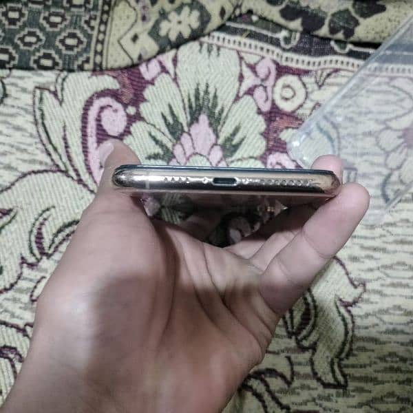 iPhone XS Max 256Gb Non PTA 4