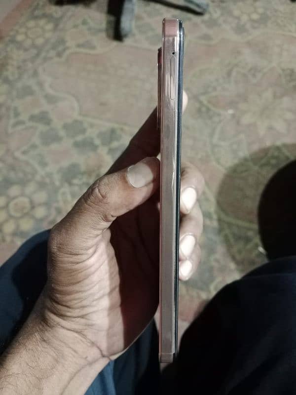 vivo y28 8+8 ram 128gb 3