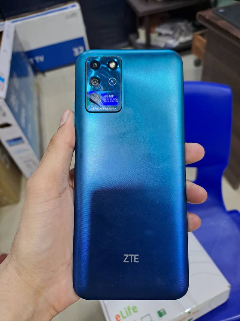 ZTE Blade V30 Vita 4/64 4