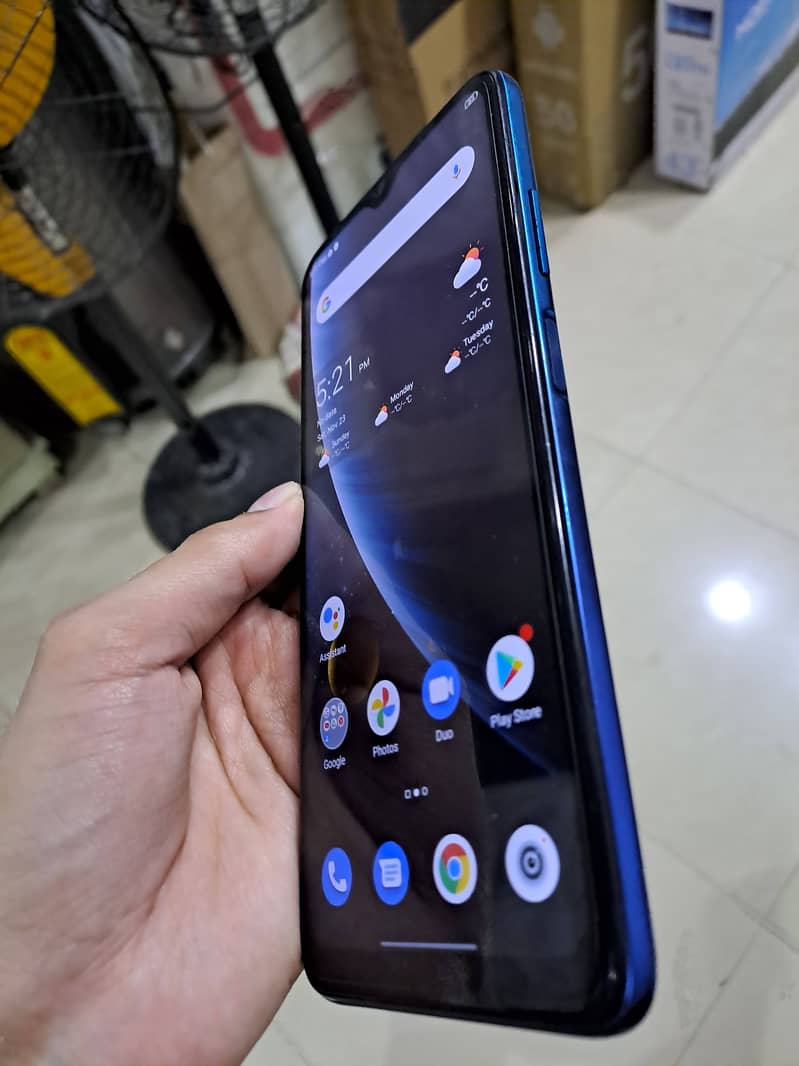 ZTE Blade V30 Vita 4/64 14