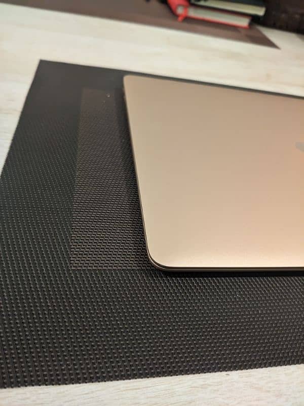 Neat and Clean MacBook Air M1 8/256 3