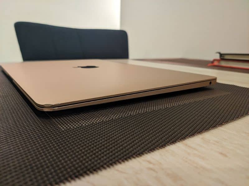 Neat and Clean MacBook Air M1 8/256 5