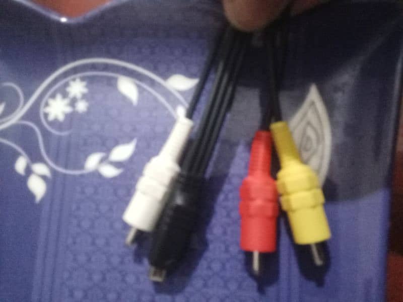 AV cable 0