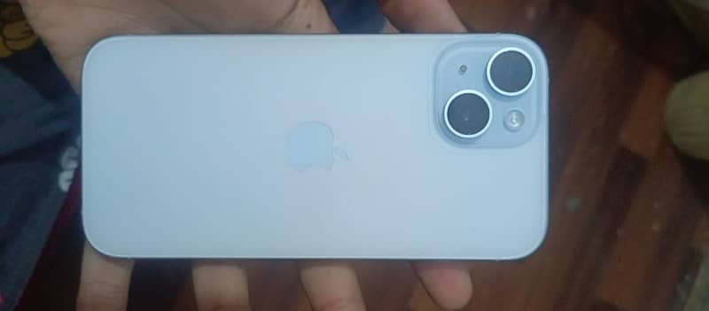 iPhone 15 3