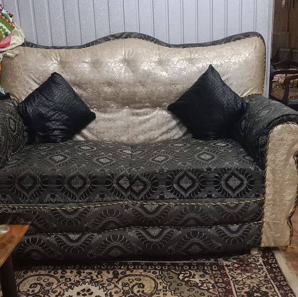 6 seater sofa set 10 by 10 condition 0