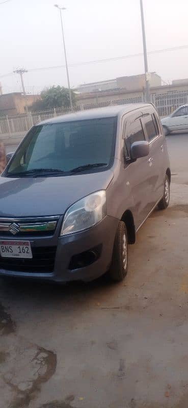 Suzuki Wagon R 2018 9