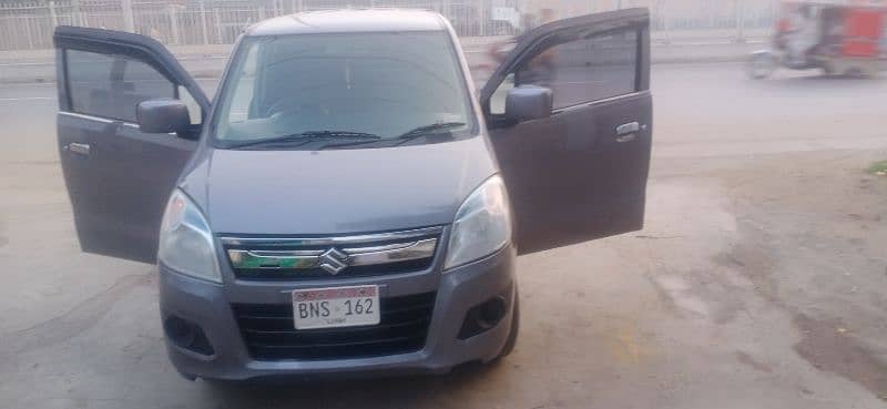 Suzuki Wagon R 2018 11