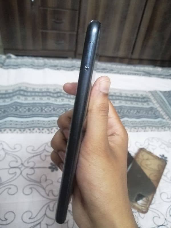 Samsung A04 good condition with box urgent sale 4