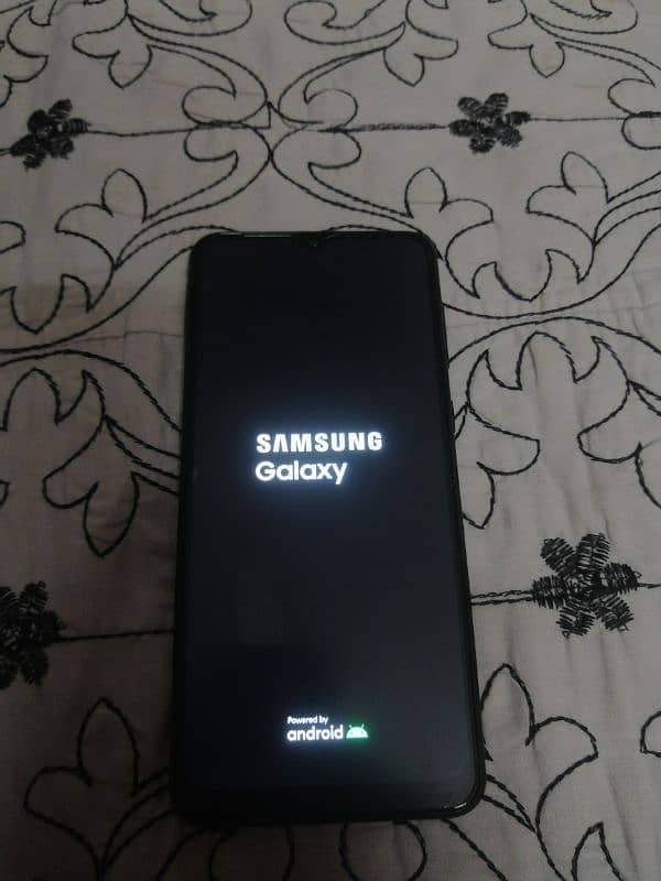 Samsung A04 good condition with box urgent sale 8