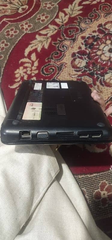 Compaq mini laptop 0