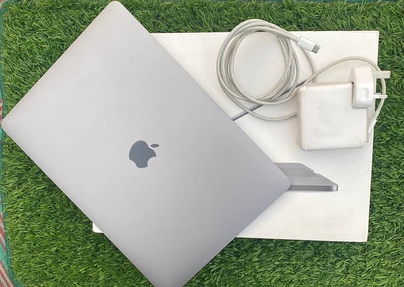 APPLE MACKBOOK PRO 2017  For sale WhatsApp Num #03265949331 2