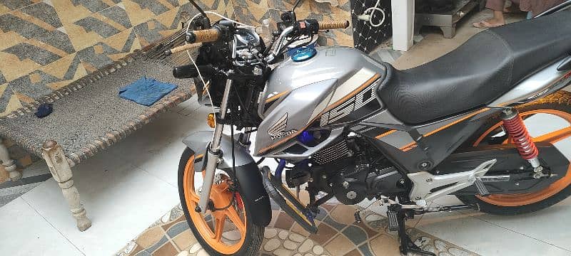 Honda Cb150F 4