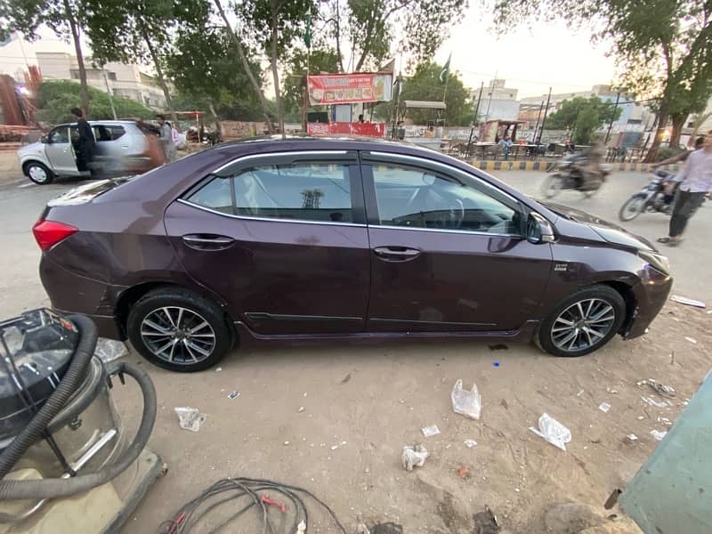 Toyota Altis Grande 2014 4