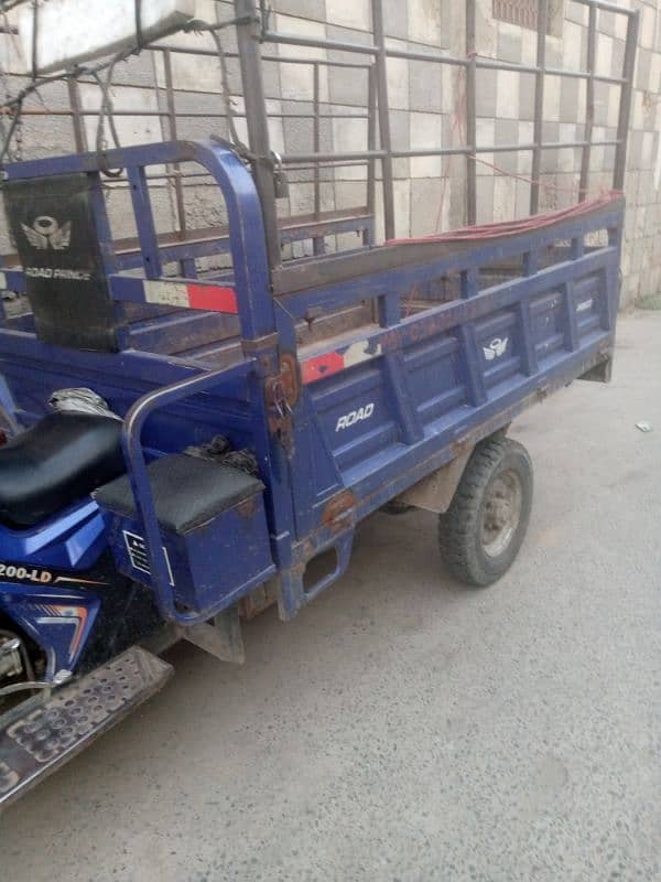 Loader Rickshaw 200cc road prince 1