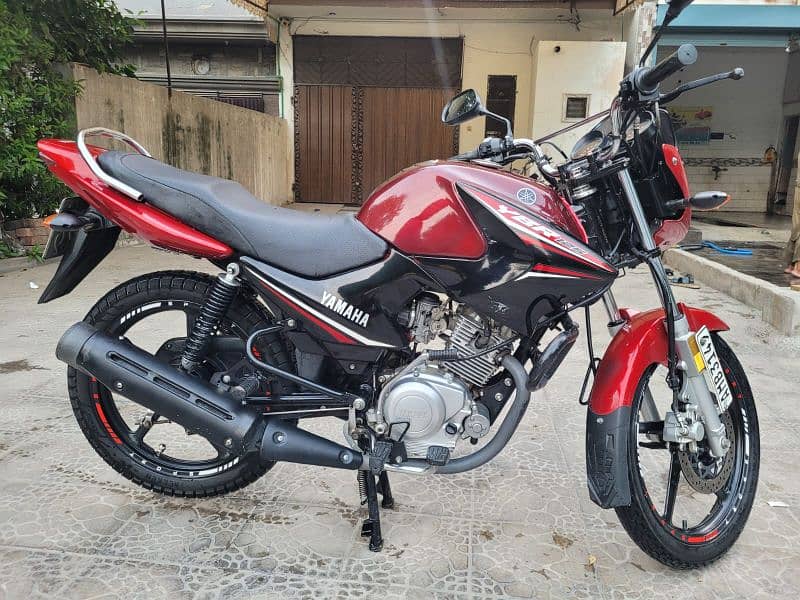 YBR 125 Yamaha 2022 7