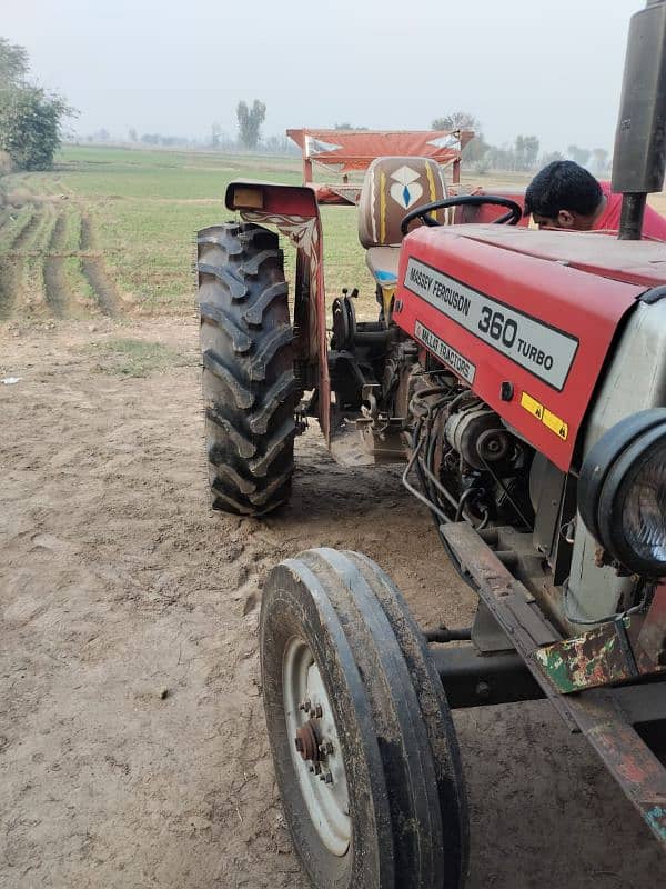 Massey tractor 360.2013 model 6