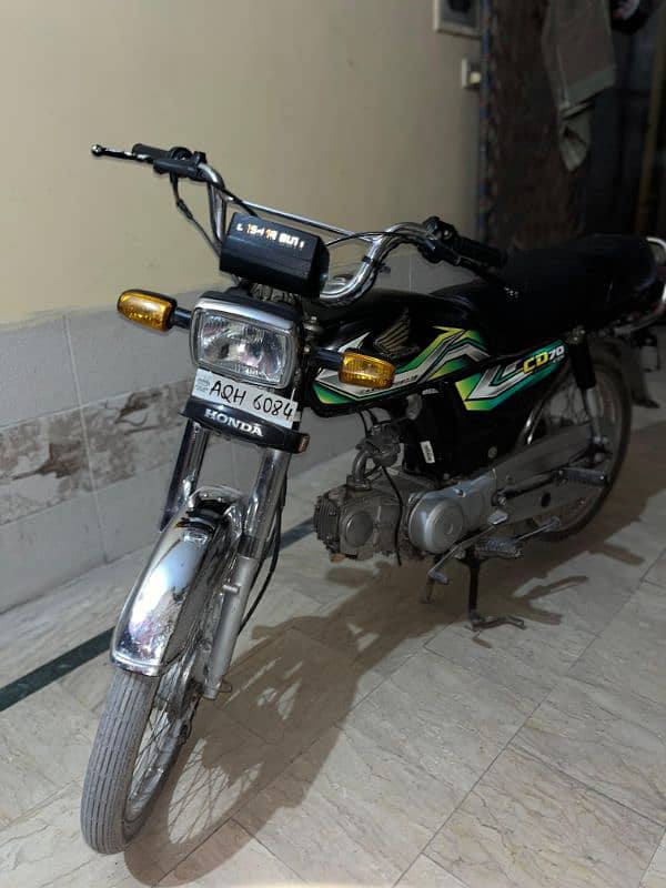 Honda CD 70 black 2023 5