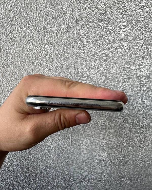 IPhone X Condition lush urgent sale WhatsApp 0329-6346059 3