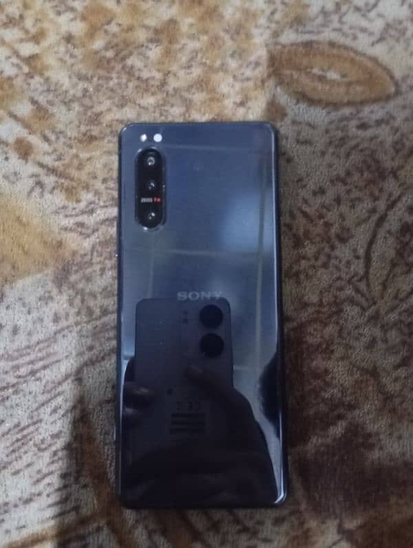 Sony Xperia Model SOG02 1