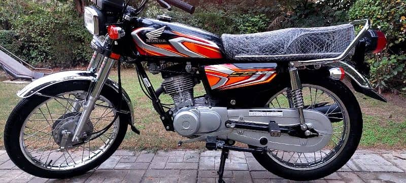 Honda CG 125(Low Mileage) 3