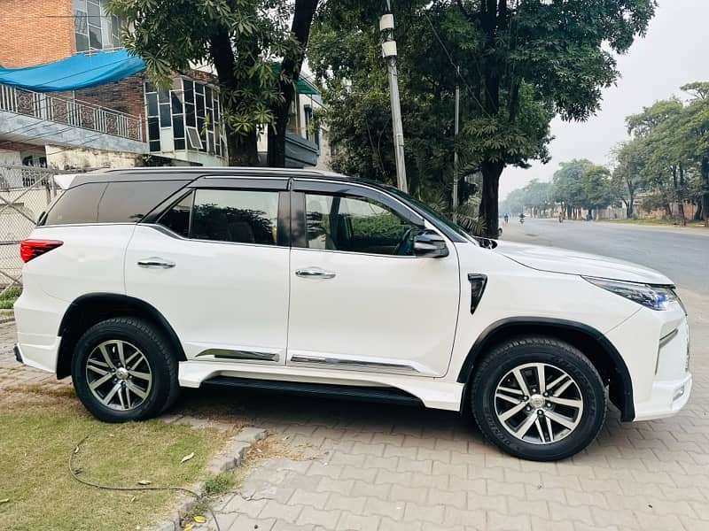 Toyota Fortuner V 2017 2