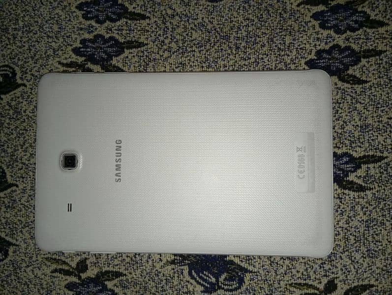 Samsung Galaxy Tab E 8gb memory 2