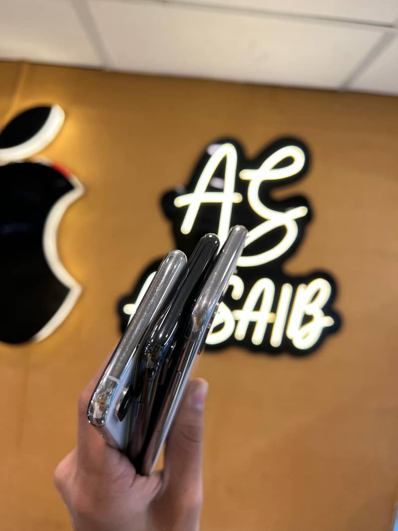 Apple iPhone x 64gb PTA Approved Fresh Stock In Low Price 5