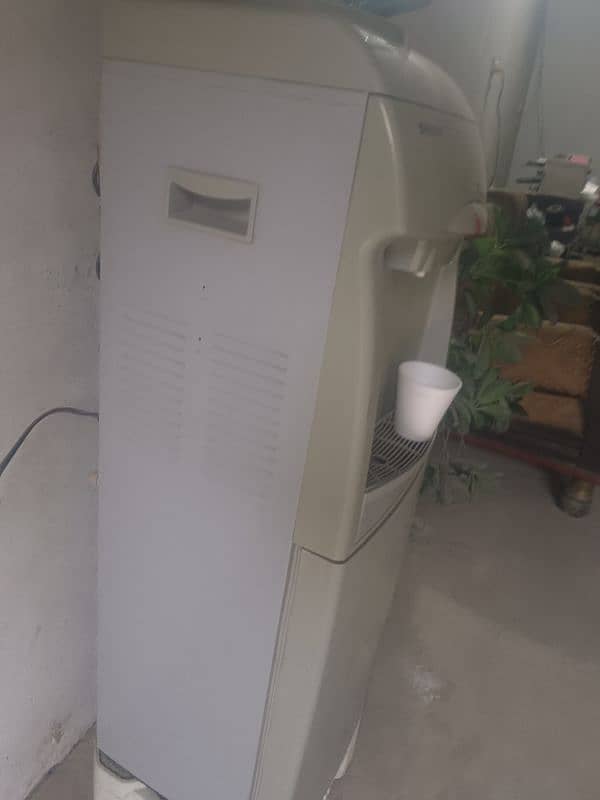 Used water Dispenser 1